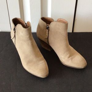 Frye & Co size 7 Ash Ankle Boots w/double zippers